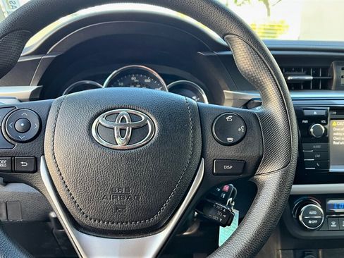 Used 2015 Toyota Corolla LE FWD image 9