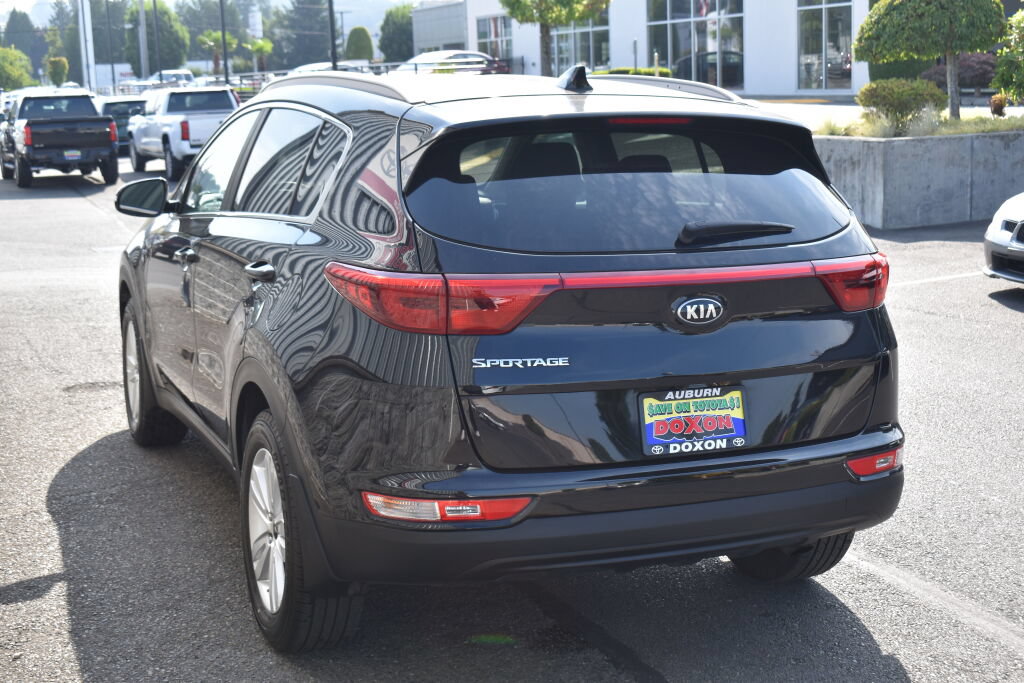 Used 2018 Kia Sportage LX w/ LX Technology Package AWD/4WD image 7