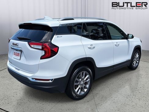 Certified 2024 GMC Terrain SLT FWD image 6