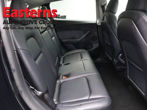 Used 2022 Tesla Model Y Long Range AWD/4WD image 17