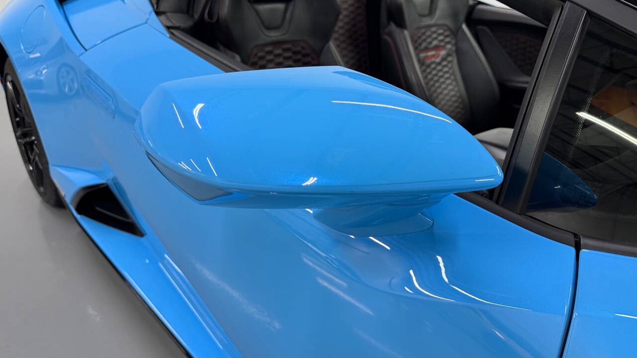 Used 2020 Lamborghini Huracan EVO RWD image 8