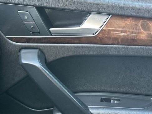 Used 2018 Audi Q5 2.0T Premium Plus w/ Premium Plus Package image 29