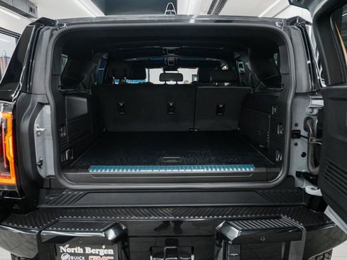 Used 2024 GMC Hummer EV 2X w/ LPO, Roof Cross Rail Package image 40