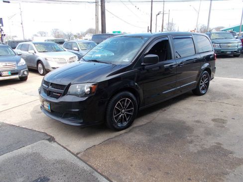Used 2015 Dodge Grand Caravan SE w/ Quick Order Package 29E SE image 6