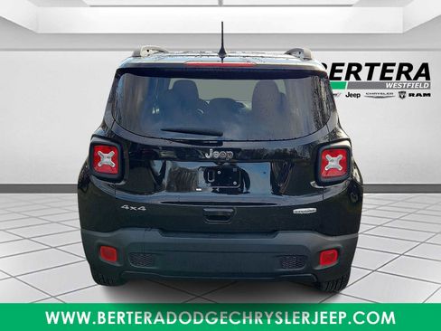 Certified 2022 Jeep Renegade Latitude w/ Convenience Group AWD/4WD image 5