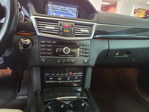 Used 2011 Mercedes-Benz E 350 Sedan image 22