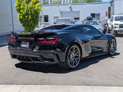 Used 2024 Chevrolet Corvette Z06 w/ Stealth Interior Trim Package RWD image 3