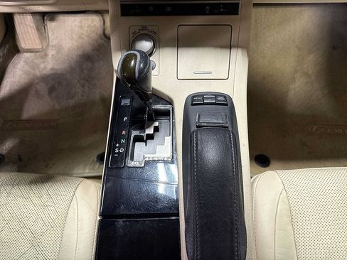 Used 2013 Lexus ES 350 w/ Luxury Pkg FWD image 30