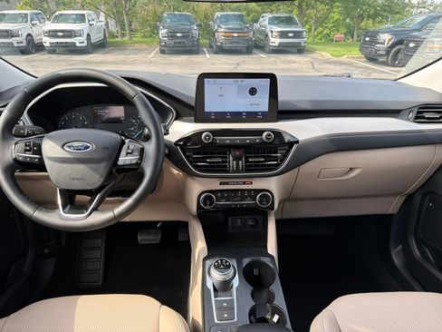 Used 2022 Ford Escape SEL AWD/4WD image 5