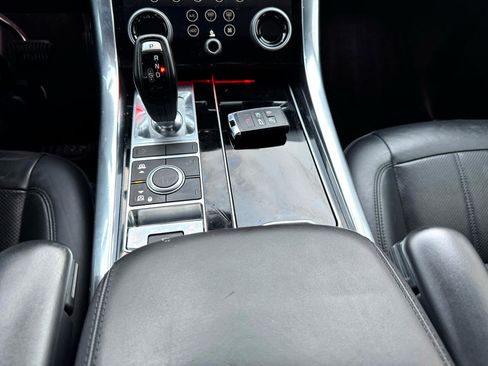 Used 2019 Land Rover Range Rover Sport HSE image 29