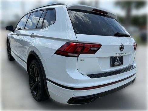 Used 2023 Volkswagen Tiguan SE R-Line FWD image 3