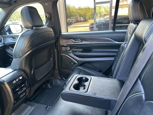 Used 2021 Jeep Grand Cherokee L Overland image 28