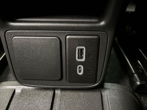 Certified 2024 Buick Encore GX Preferred AWD/4WD image 11