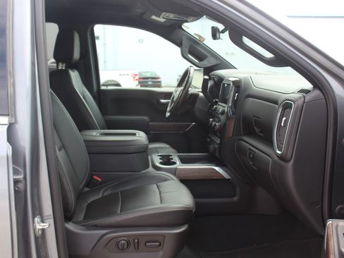 Used 2020 Chevrolet Silverado 1500 High Country w/ Technology Package image 25