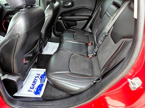 Used 2018 Jeep Compass Trailhawk w/ Cold Weather Group image 16