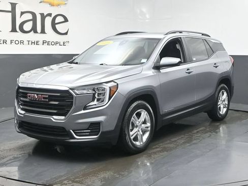 Used 2023 GMC Terrain SLE w/ Driver Convenience Package FWD image 7