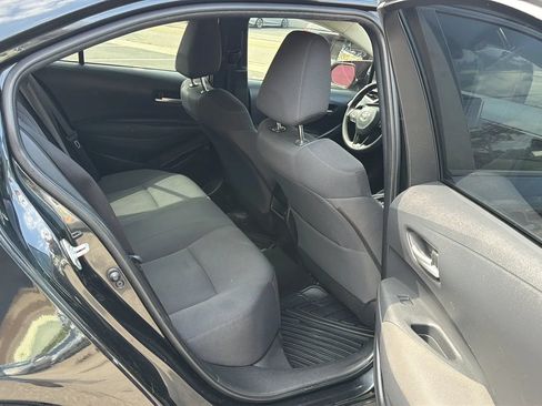 Used 2020 Toyota Corolla LE FWD image 25
