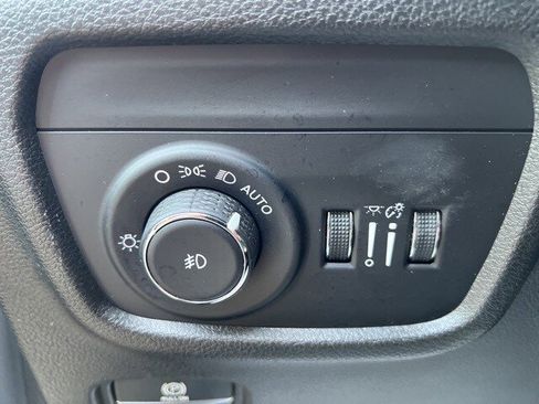 Certified 2023 Jeep Grand Cherokee Limited image 20