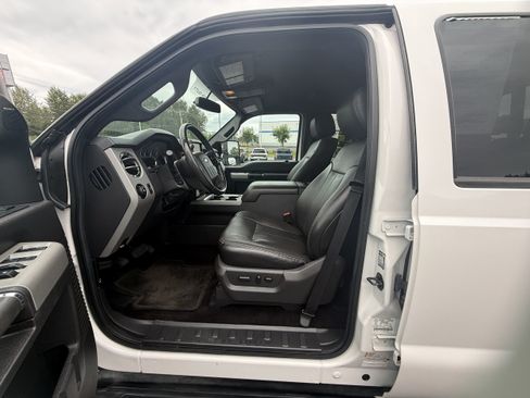 Used 2016 Ford F350 Lariat w/ Camper Package AWD/4WD image 9