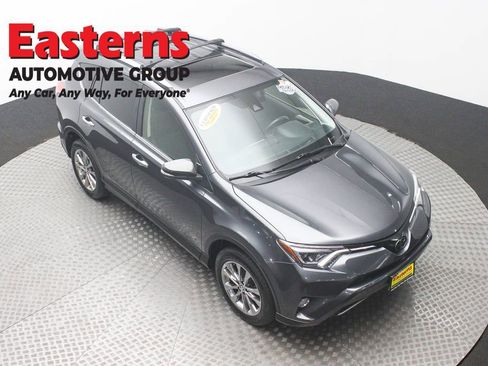 Used 2018 Toyota RAV4 Limited image 3