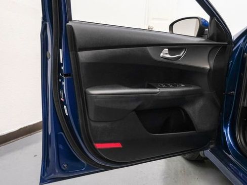 Used 2020 Kia Forte LXS image 40