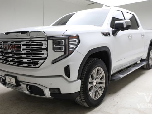 Used 2024 GMC Sierra 1500 Denali AWD/4WD image 1