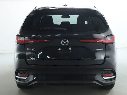Certified 2025 MAZDA CX-70 Plug-In Hybrid w/ Premium Pkg image 18