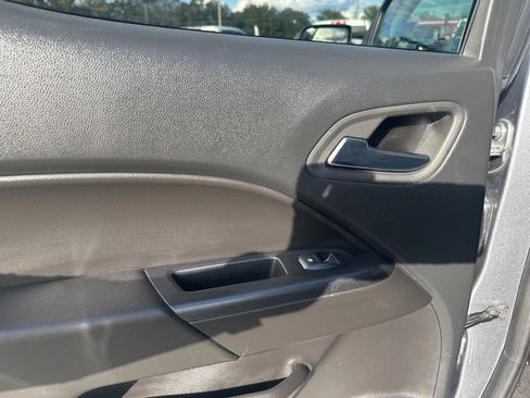 Used 2022 Chevrolet Colorado LT w/ LT Convenience Package image 29