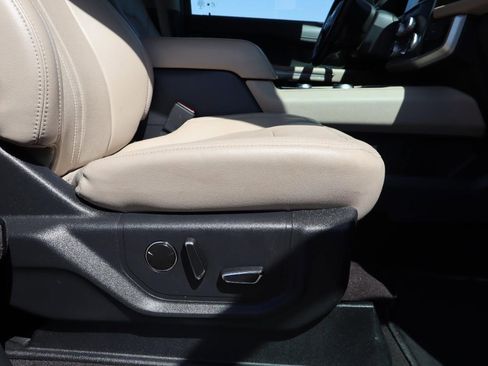 Used 2022 Ford Expedition Limited image 28