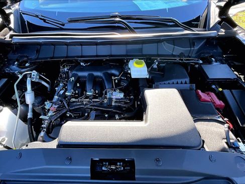 New 2026 Nissan Pathfinder Platinum image 16