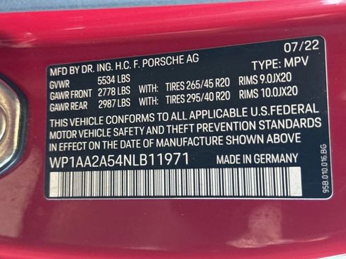 Used 2022 Porsche Macan image 25