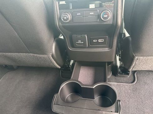 Used 2023 GMC Acadia SLE w/ Driver Convenience Package FWD image 46