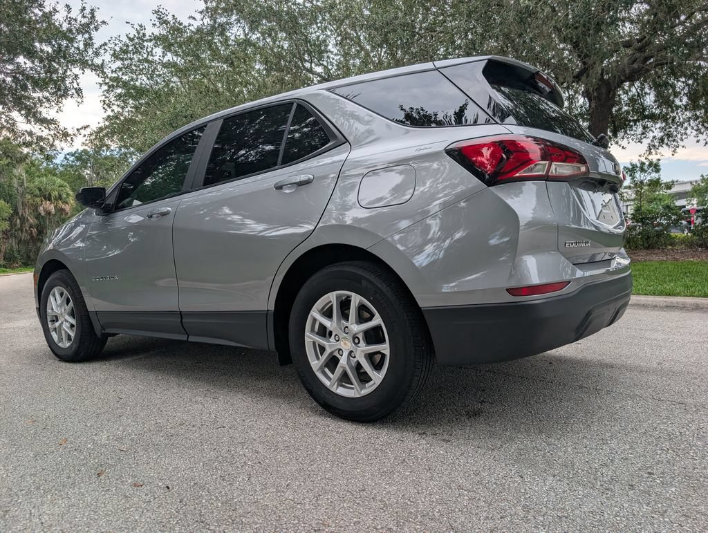 Used 2024 Chevrolet Equinox LS w/ LS Convenience Package FWD image 6