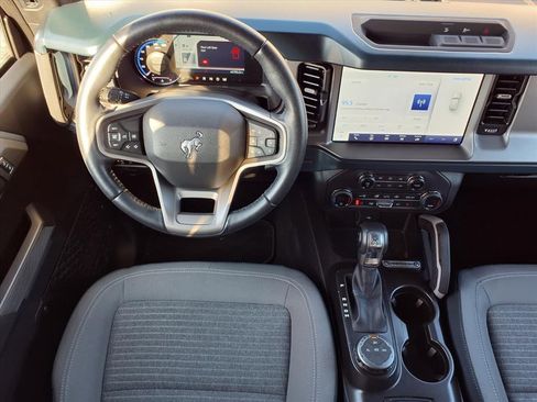 Used 2023 Ford Bronco Outer Banks image 6