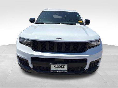 Used 2025 Jeep Grand Cherokee L Laredo image 8