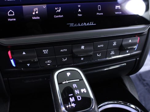 Used 2021 Maserati Quattroporte S image 29