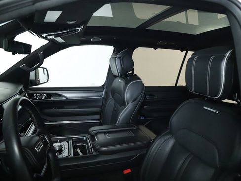 Used 2022 Jeep Grand Wagoneer Series II image 23