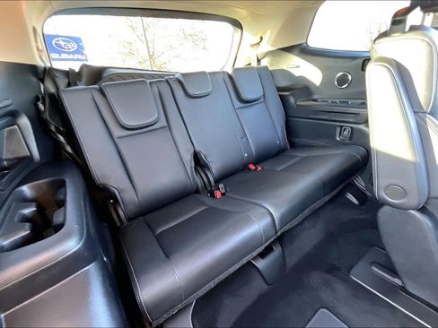 Certified 2023 Subaru Ascent Limited w/ Technology Package image 31