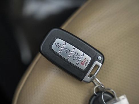 Used 2013 Hyundai Sonata Limited w/ Premium Pkg image 42