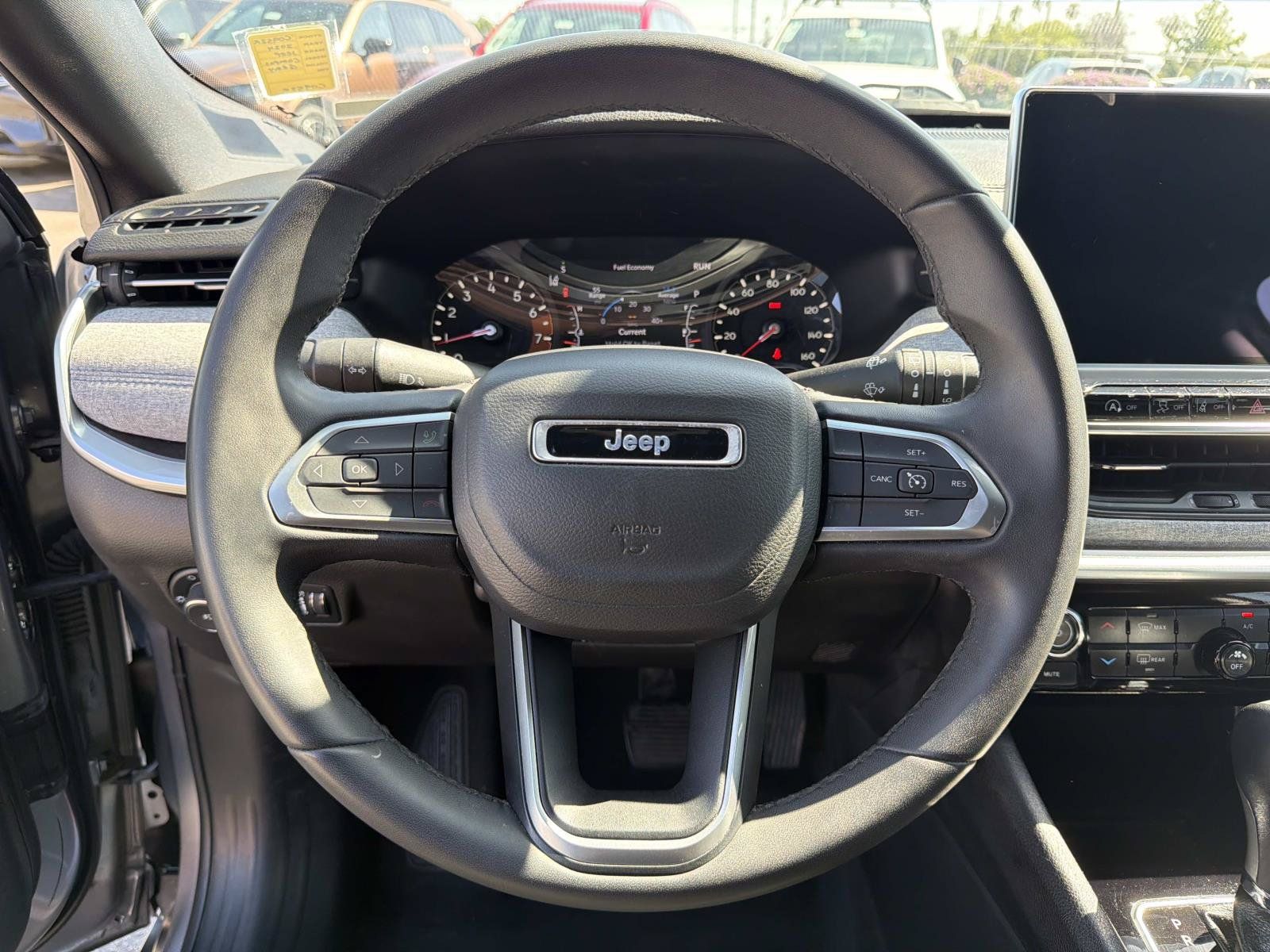 Used 2024 Jeep Compass Latitude AWD/4WD image 8