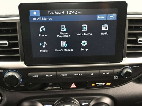 Used 2025 Hyundai Venue SEL FWD image 22