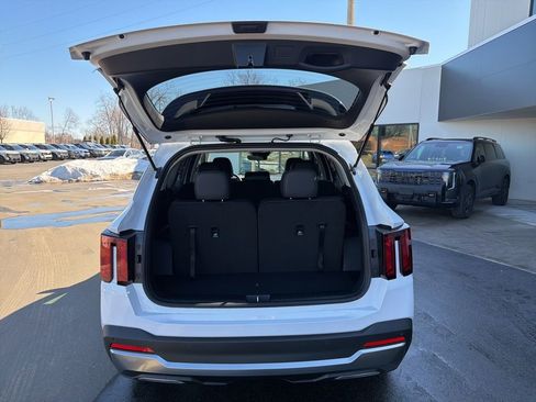 New 2026 Kia Sorento S image 17