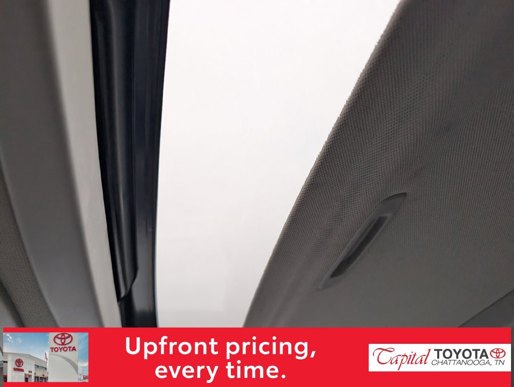 Used 2015 Toyota Sienna XLE w/ XLE Navigation Package FWD image 27