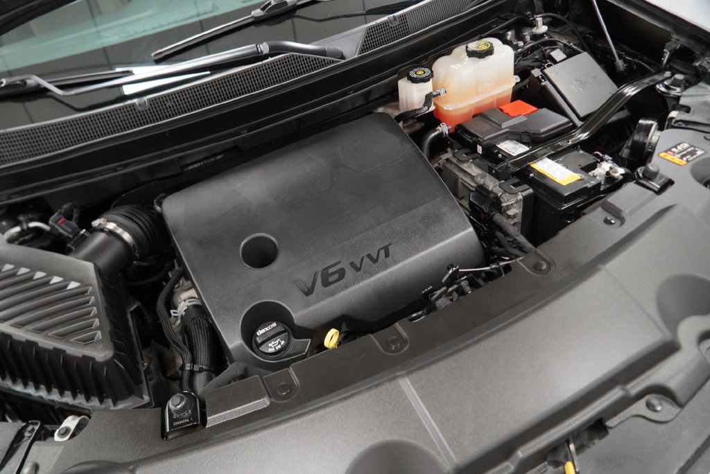 Used 2023 Chevrolet Traverse LT FWD image 43