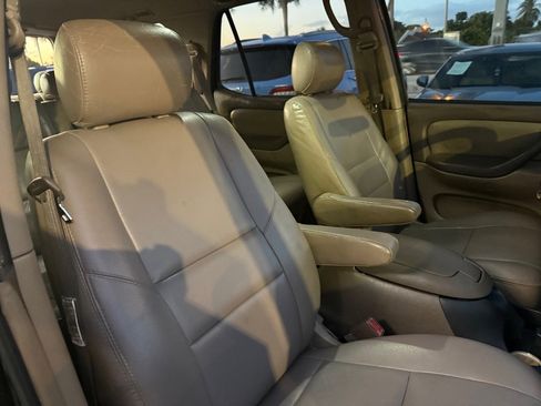 Used 2003 Toyota Sequoia SR5 image 27