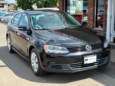 Used 2014 Volkswagen Jetta SE image 1
