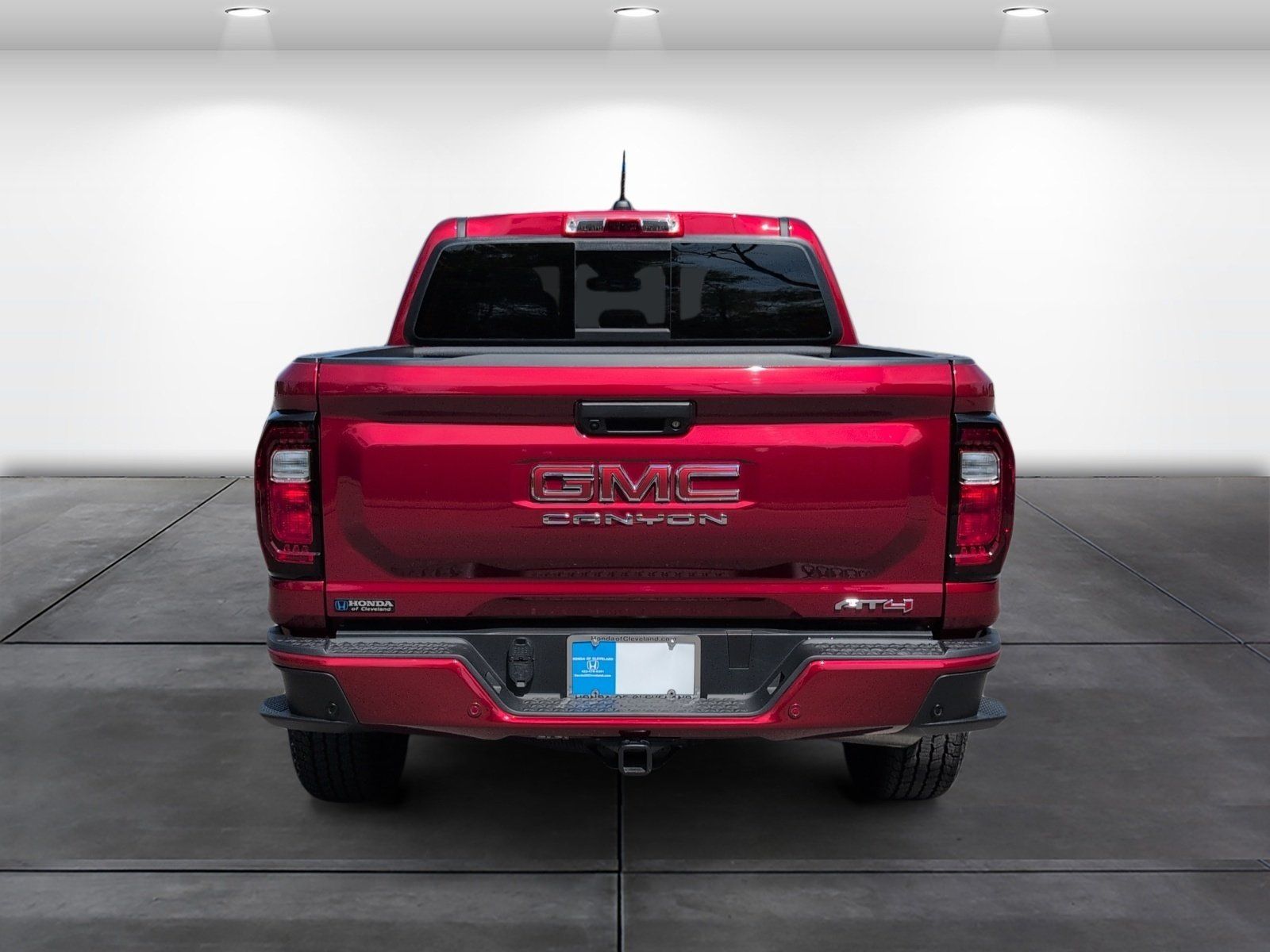 Used 2025 GMC Canyon AT4 w/ Technology Plus Package AWD/4WD image 7