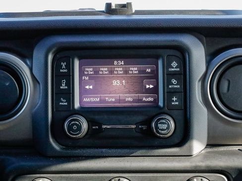 Used 2021 Jeep Gladiator Sport AWD/4WD image 17