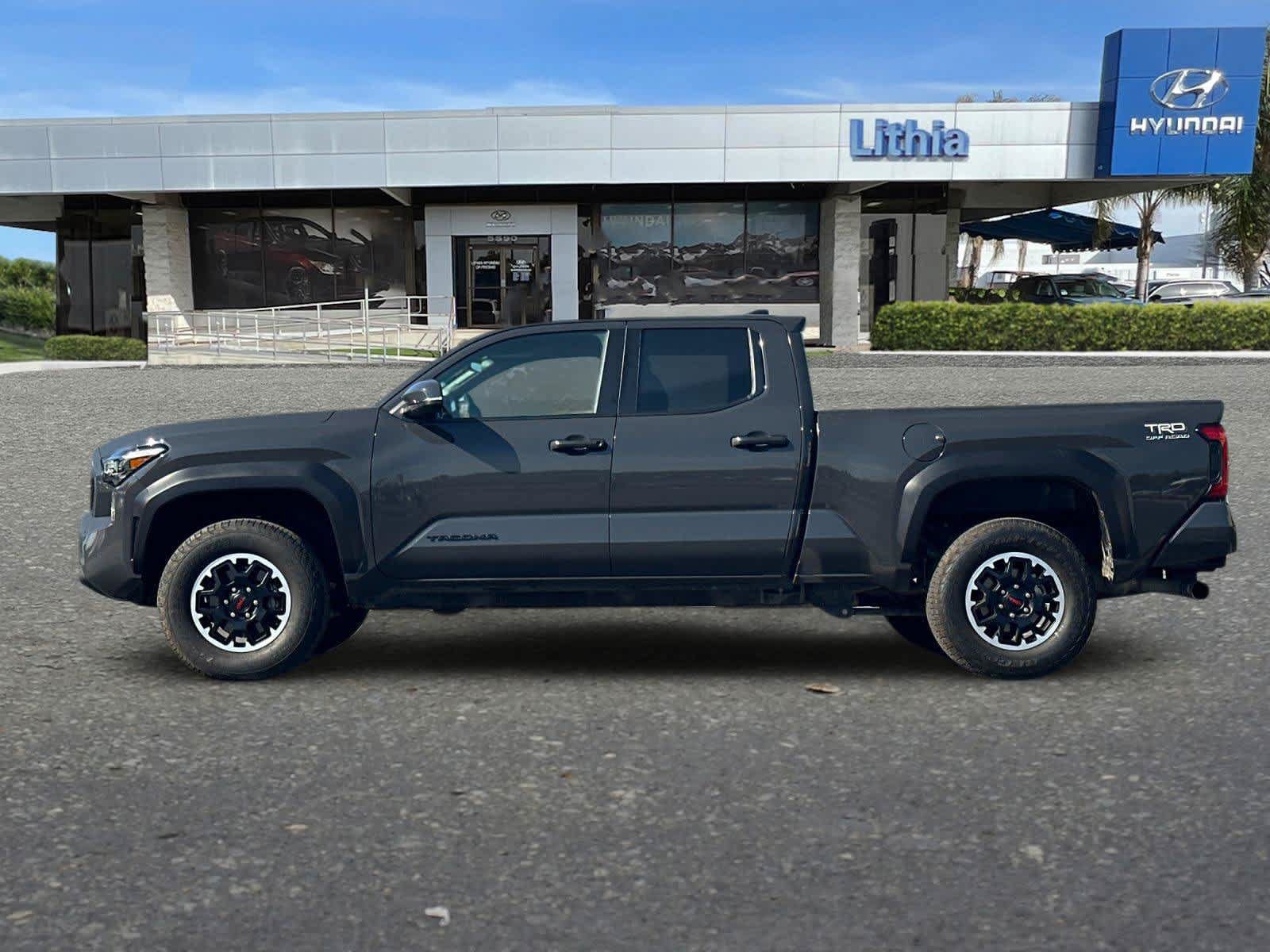Used 2024 Toyota Tacoma TRD Off-Road AWD/4WD image 6