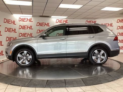 Used 2020 Volkswagen Tiguan SEL AWD/4WD image 4